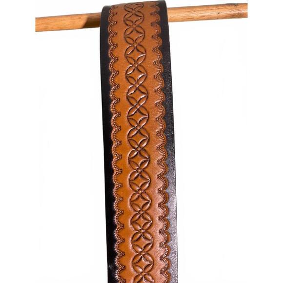 Vintage Hand-Tooled Leather Belt with Brass Buckle size 36 NWT main image 4